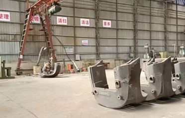 قامت شركة Zunhua Shengjian Prosperous Machinery Parts Co., Ltd. بتحديث خط إنتاج الصب الدقيق وتوسع قنوات التوريد الخارجية لأجزاء ثقل موازنة آلات التعدين.
